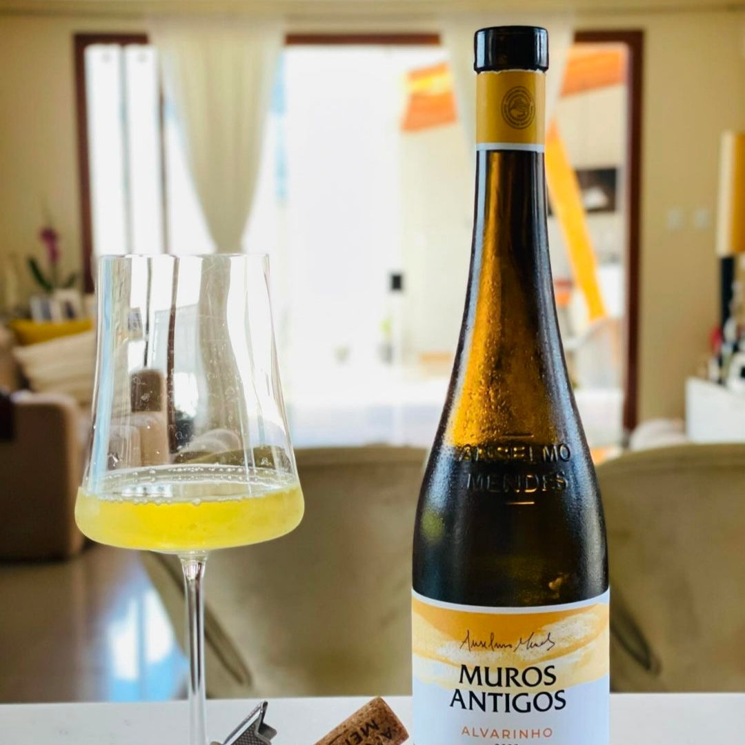 MUROS ANTIGOS ALVARINHO White 2023