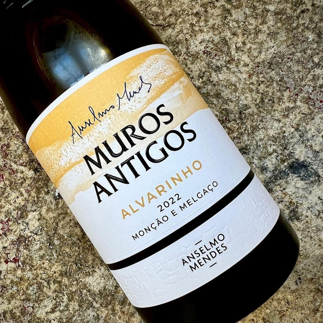 MUROS ANTIGOS ALVARINHO White 2023